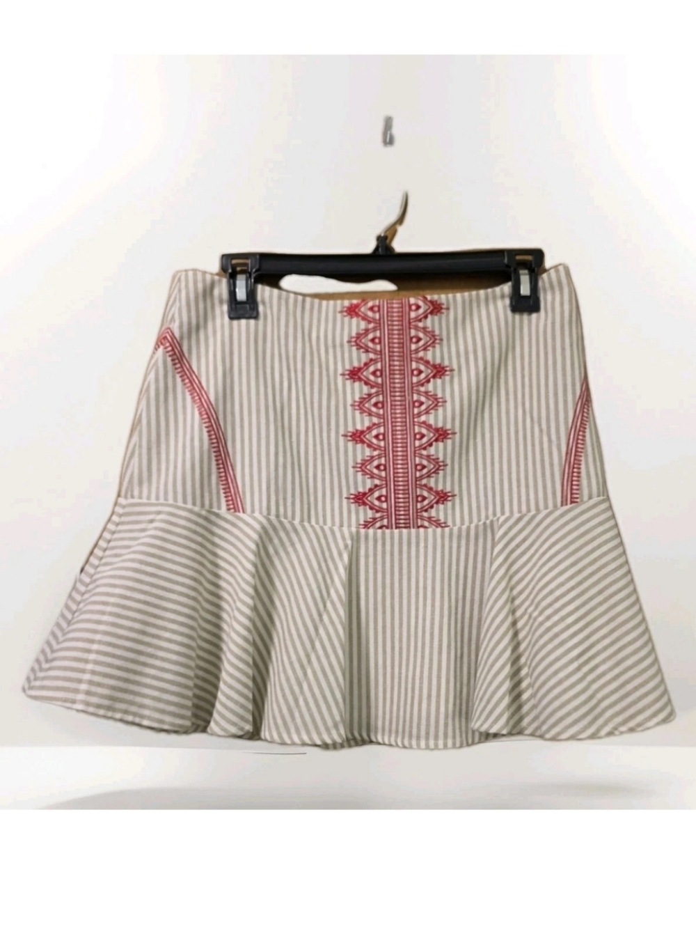 TJD The Jetset Diaries Mini Skirt Ruffled Embroidered Tan White Stripe Women’s M